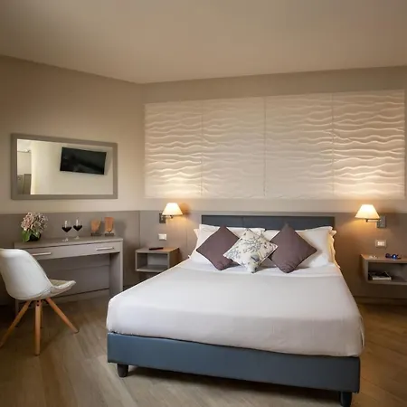 Miramare Латина