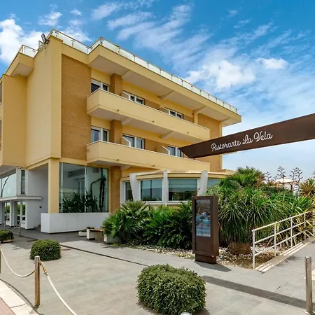 Miramare Szálloda 4*