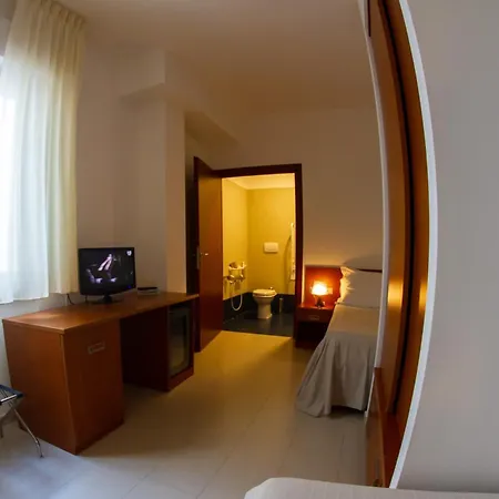 Szálloda Miramare Latina