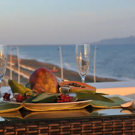 Отель Miramare Латина